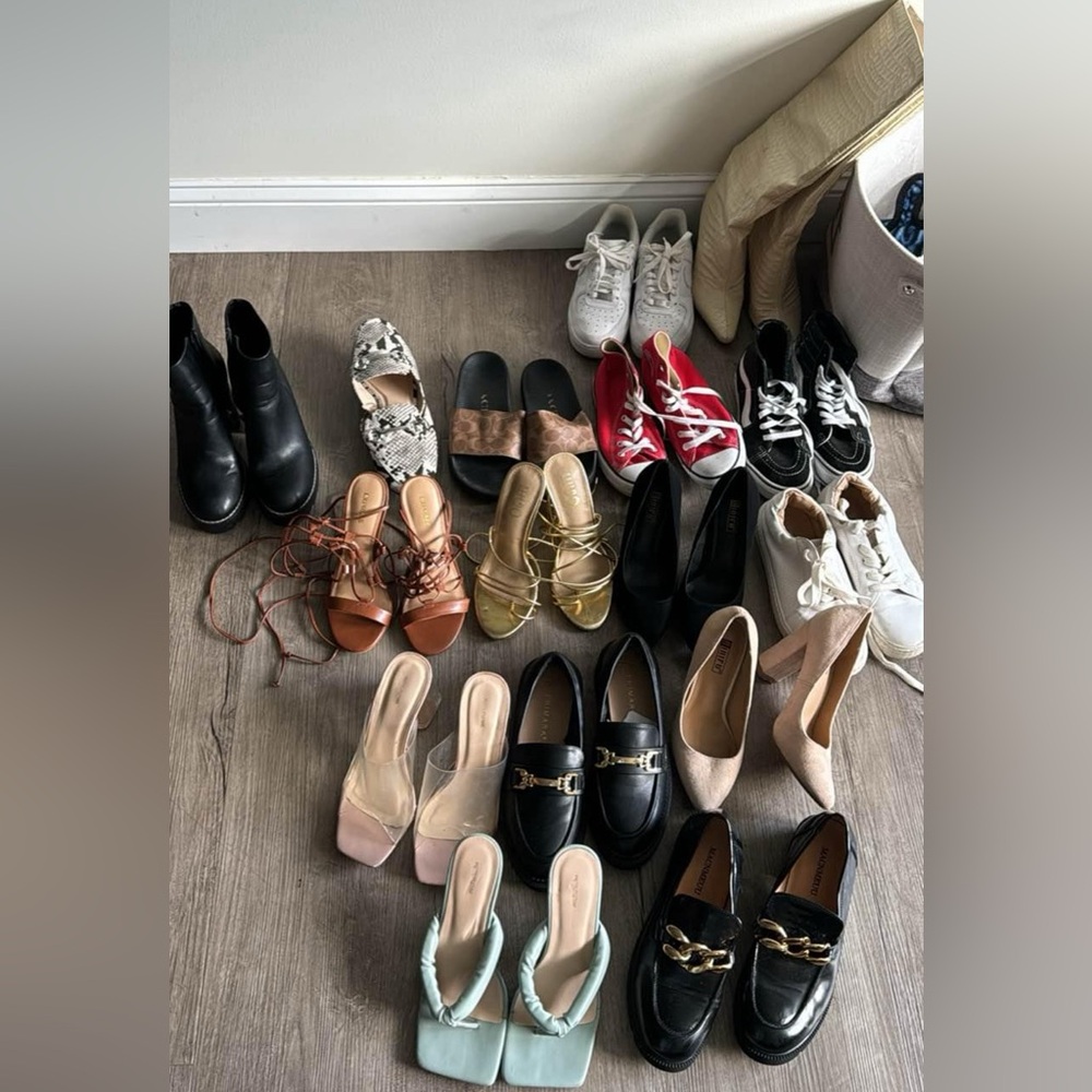 Multiple women’s shoes sizes 5.5